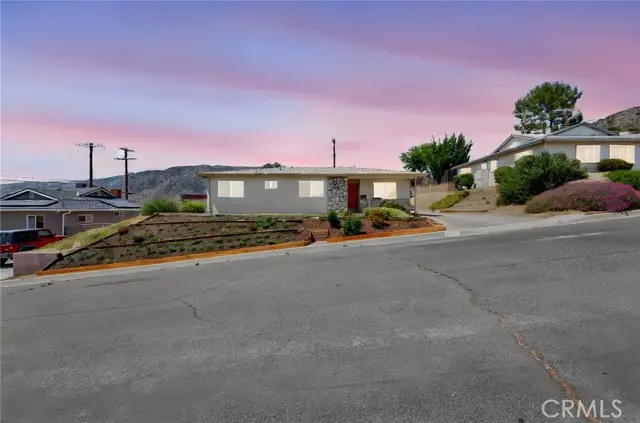 7217 Lonzo, Tujunga, CA 91042 - #1