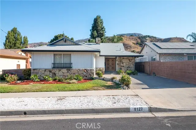 8127 Grove Street, Sunland, CA 91040 - #2