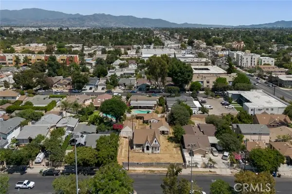 6824 Tyrone, Van Nuys, CA 91405