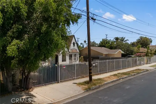 6824 Tyrone, Van Nuys, CA 91405 - #3