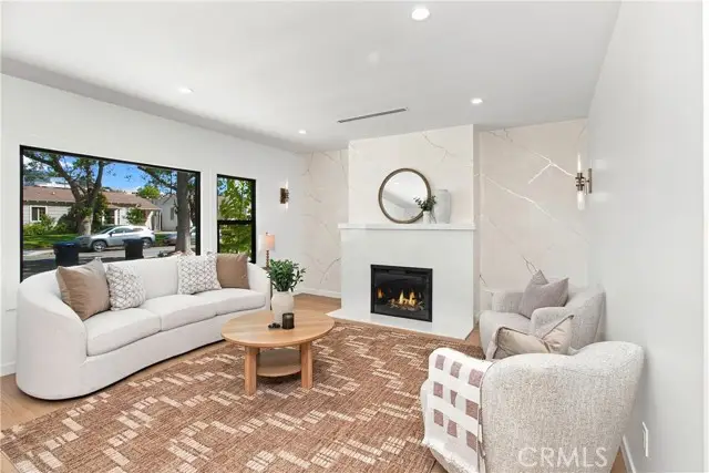 556 Hawthorne, Glendale, CA 91204 - #3