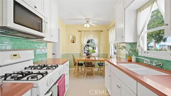 1320 Kenwood, Burbank, CA 91505