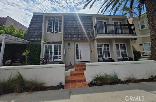 218 16th  #B, Huntington Beach, CA 92648