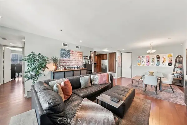 637 Fairfax Avenue  #401, Los Angeles, CA 90036