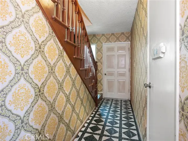 14923 La Valle Street, Sylmar, CA 91342 - #3