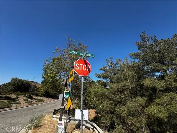 186140 Avenida Juan Bautista, Riverside, CA 92509
