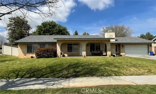 1423 Hoffer, Banning, CA 92220 - #1