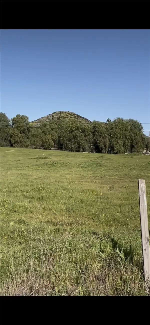 24835 Orange St, Menifee, CA 92584