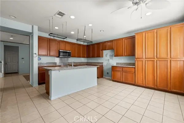 3863 Quartzite Lane, San Bernardino, CA 92407