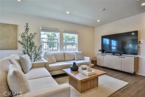 6392 Sierra Vista  #5, Fontana, CA 92336