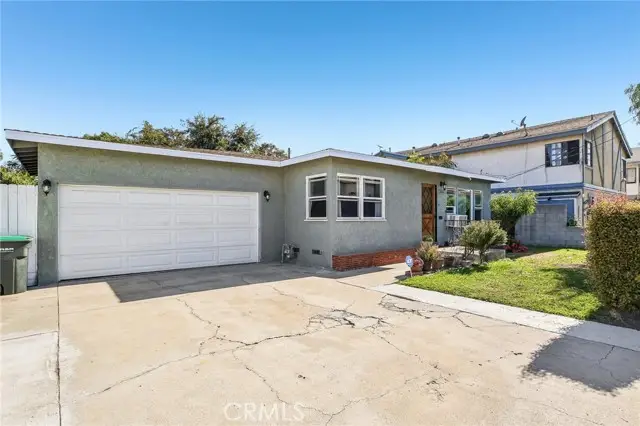 8558 Park, Bellflower, CA 90706 - #1