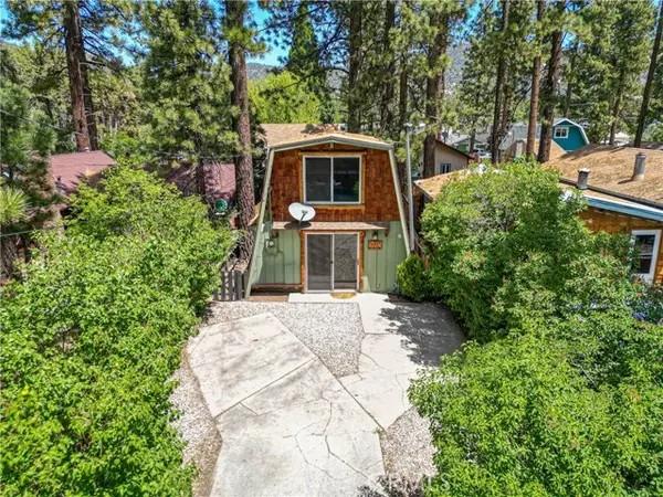 327 Country Club, Big Bear City, CA 92314