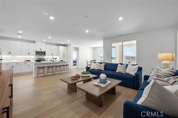 6114 Valentina Way  #301, Corona, CA 92880
