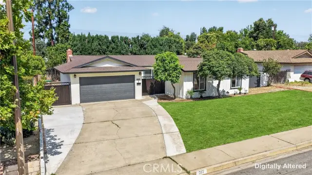 587 Sycamore Avenue, Claremont, CA 91711 - #2