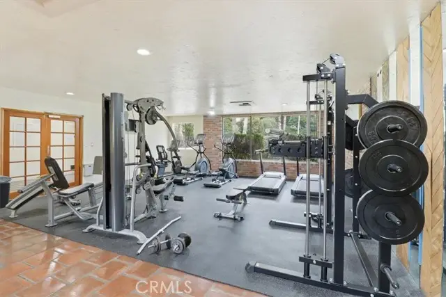 1517 E Garfield Ave  #32, Glendale, CA 91205 - #3
