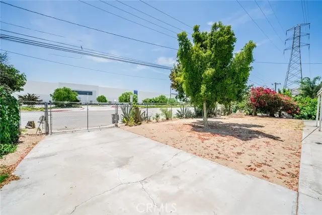19384 El Rivino Road, Riverside, CA 92509 - #2