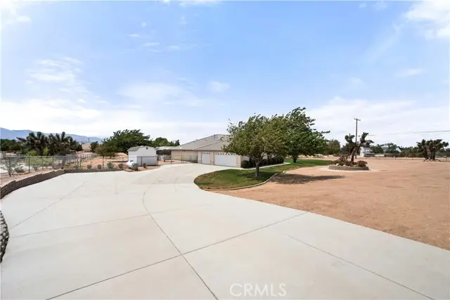 7682 Coleridge Rd, Hesperia, CA 92344 - #3