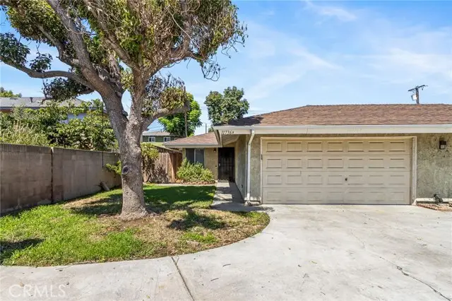 11736 215th, Lakewood, CA 90715 - #2