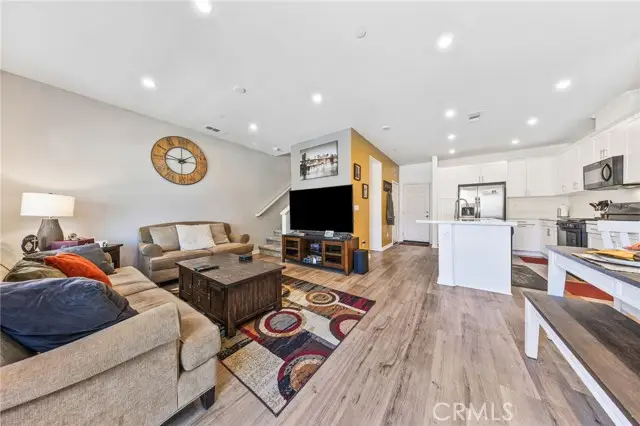 963 Clover Avenue, Rialto, CA 92376 - #2