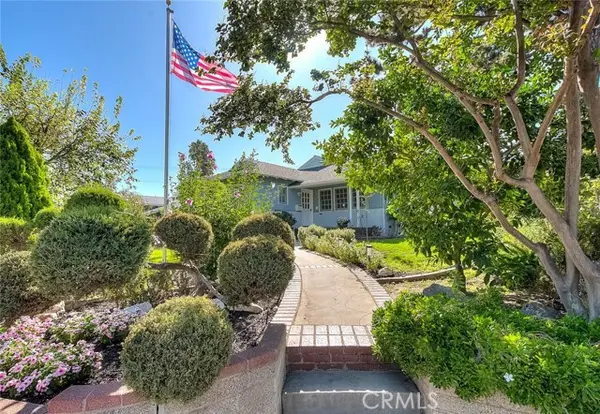 537 Jamestown, Burbank, CA 91504