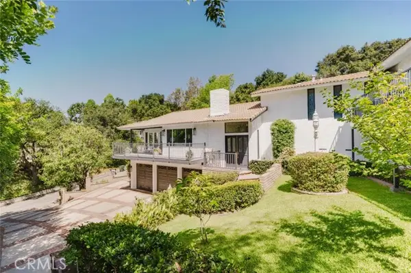 142 Crescent Glen Drive, Glendora, CA 91741