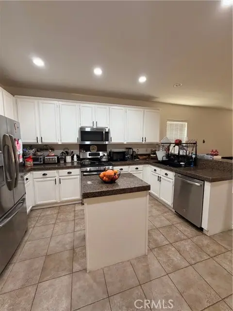 1434 Granada, Perris, CA 92571 - #3