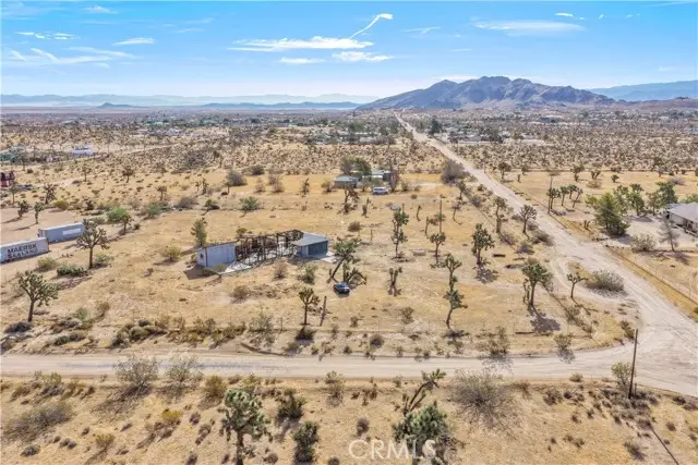 58824 Mesa Dr, Yucca Valley, CA 92284 - #3