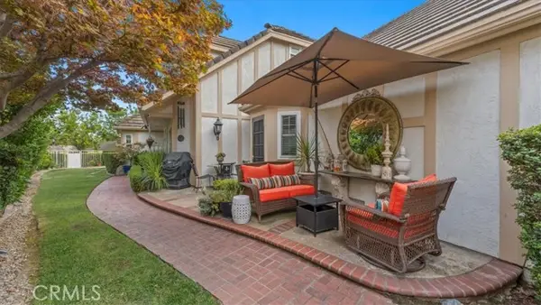 2184 Eiffel Circle, Upland, CA 91784