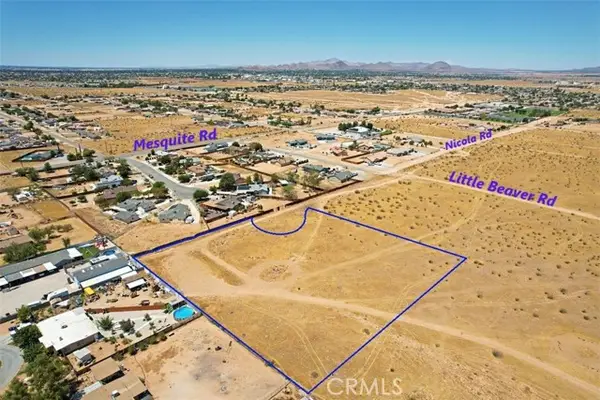 32 Nicola Road, Apple Valley, CA 92308