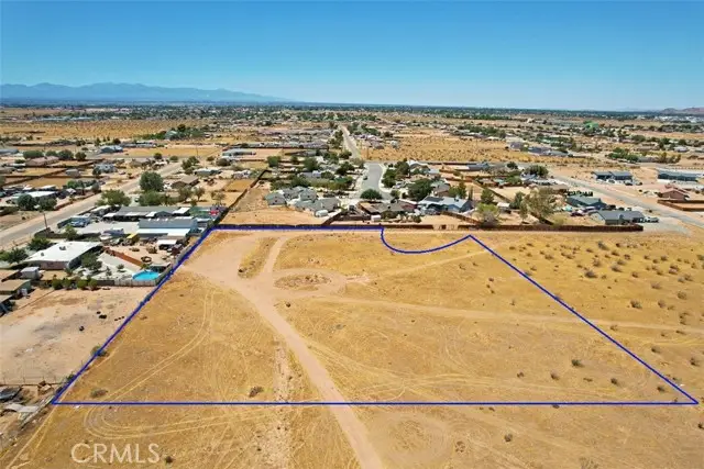 32 Nicola Road, Apple Valley, CA 92308 - #3