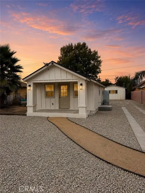 515 L, Colton, CA 92324