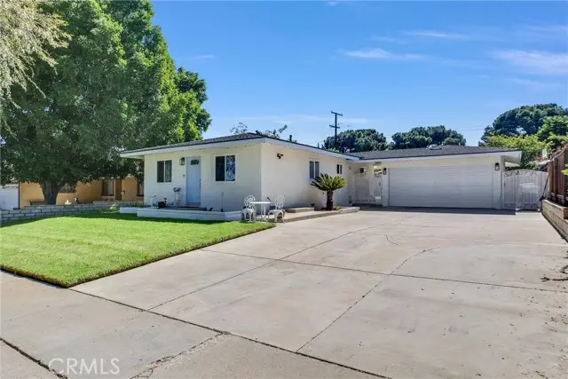 1134 Redwood, Corona, CA 92879 - #1