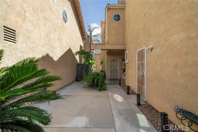 11809 Alabaster Court, Fontana, CA 92337 - #2