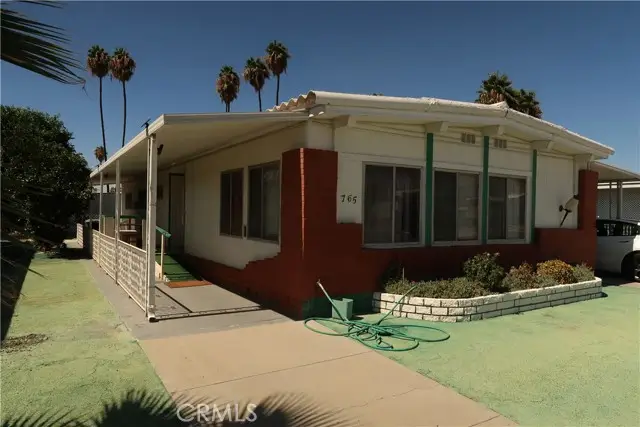 765 Lyon, Hemet, CA 92543 - #2