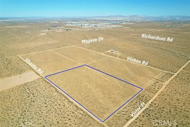 10 Shasta Road, Phelan, CA 92371 - #3