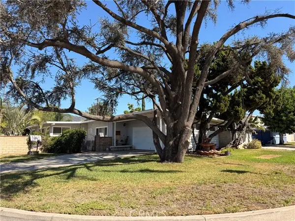 837 Hollyvale, Glendora, CA 91740