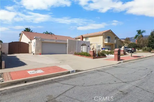 1307 Maywood, Upland, CA 91786 - #2
