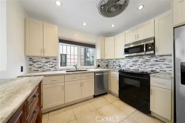 21 Alamitos Avenue  #1, Long Beach, CA 90802 - #2