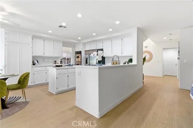 28360 Easton Lane, Saugus, CA 91350 - #2