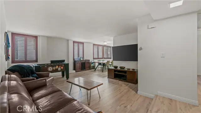 14521 Benefit St  #102, Sherman Oaks, CA 91403 - #3