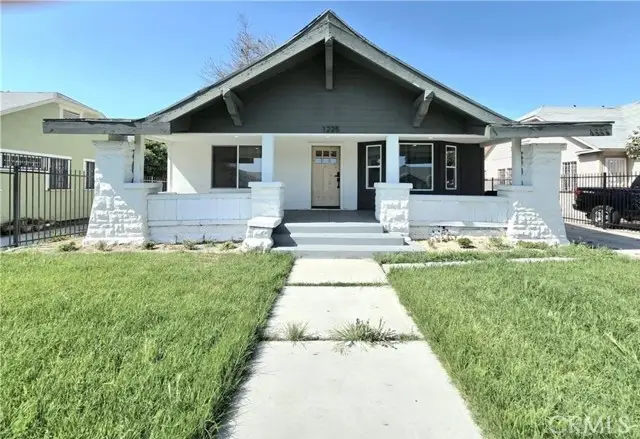 1225 41st  #1227, Los Angeles, CA 90037 - #1