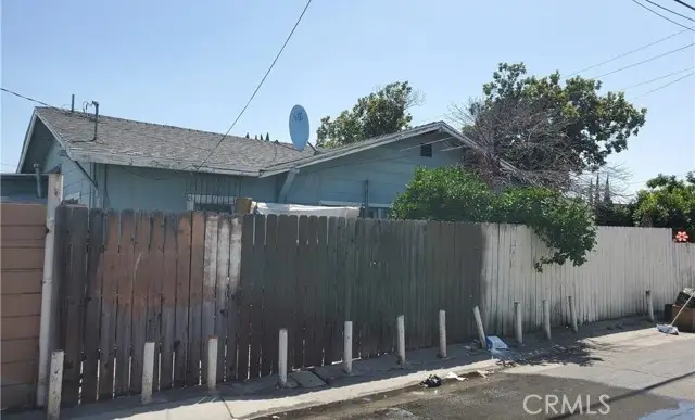 920 La Verne, Los Angeles, CA 90022 - #3