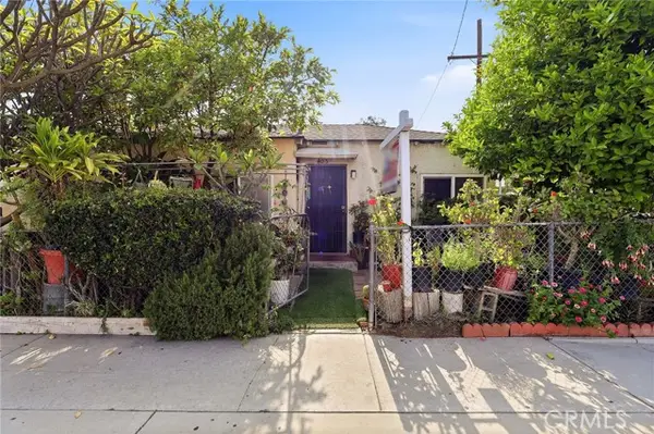 4478 4th, Los Angeles, CA 90022