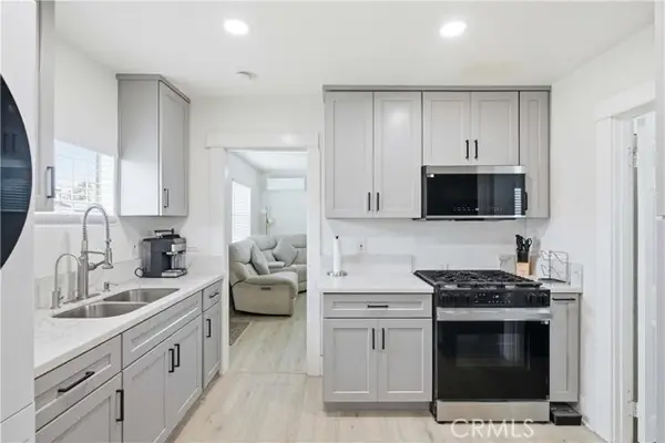 5964 Halldale, Los Angeles, CA 90047