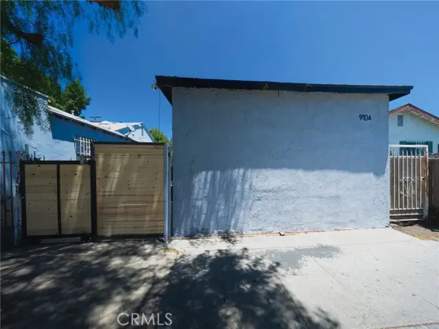 9104 Main, Los Angeles, CA 90003 - #1