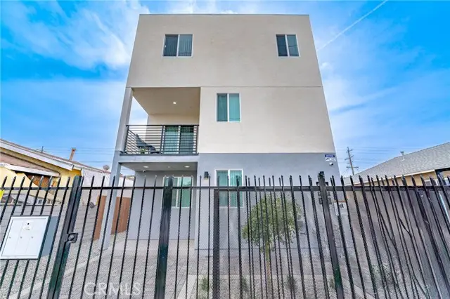 232 Gage, Los Angeles, CA 90003 - #3