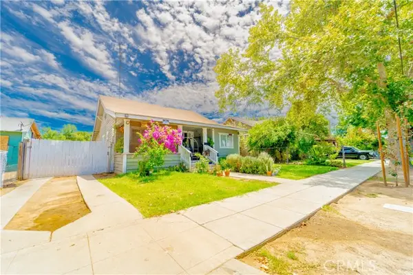 632 College, Fresno, CA 93728