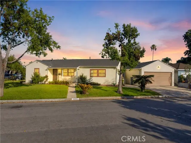 9802 Rives Avenue, Downey, CA 90240 - #2