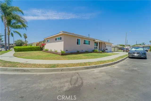 1141 Young, Wilmington, CA 90744 - #2