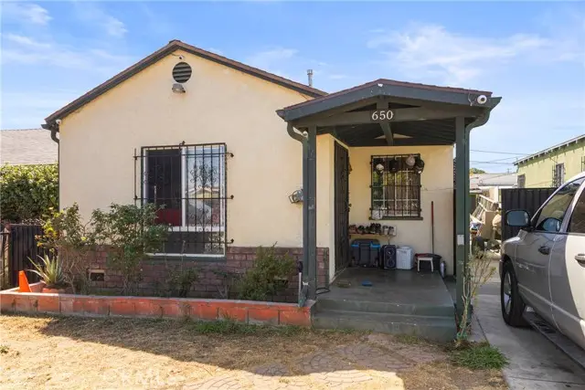 650 107th Street, Los Angeles, CA 90044 - #2